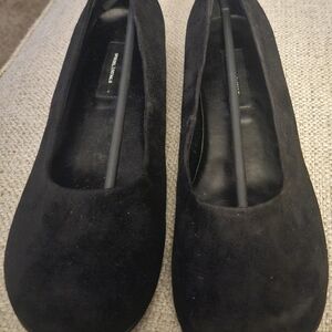 Spiegel Details Round Toe Black Suede Women's Shoes New